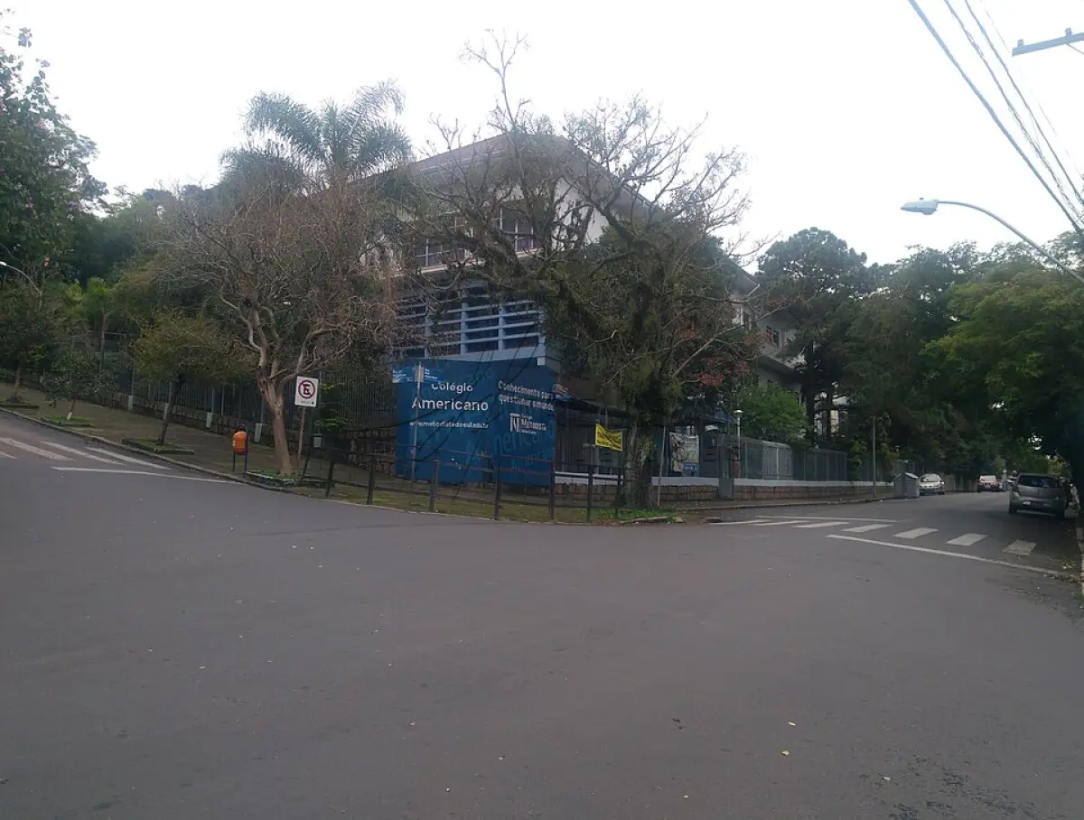LOTE 000 - Imóvel com 21.404m2 de terreno, e benfeitorias. - Bairro Rio Branco -  Porto Alegre/RS - Metodista Americano