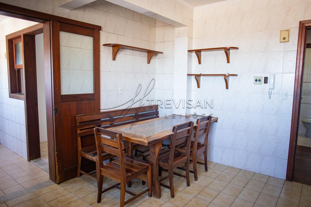 Apartamento com 175m2 no Edifício Dom Pedro - Cachoeira do Sul