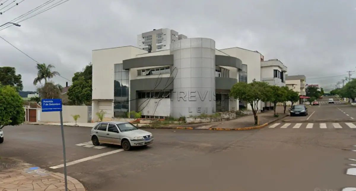 LOTE 000 - MATRÍCULA Nº 15.799, Imóvel urbano constituído por terreno com área superficial de 578,00 m² + CASA com 163,60m² e GALPÃO com 57,50m²