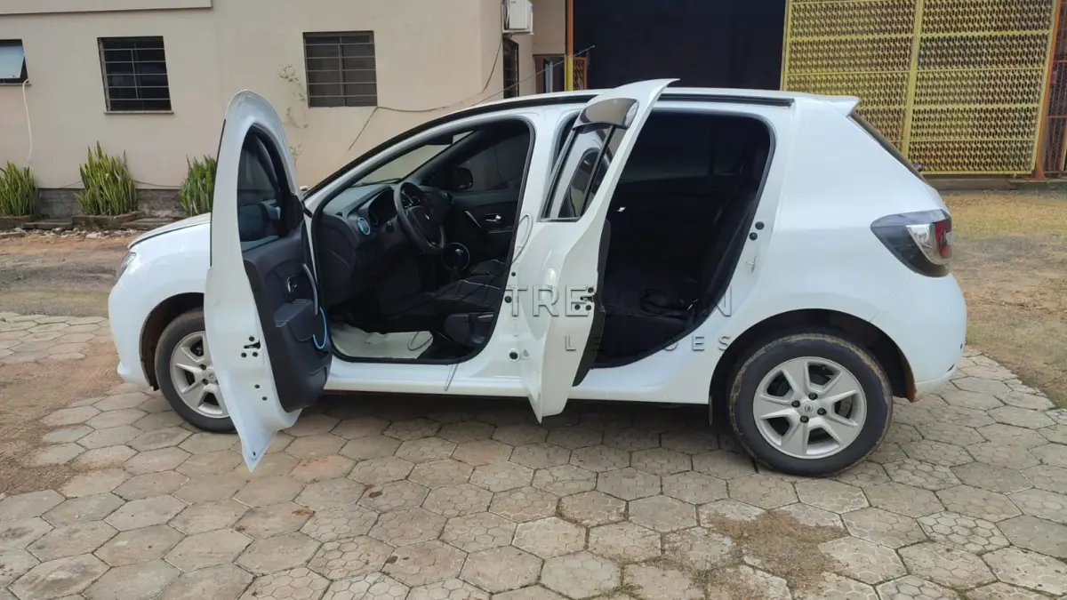 LOTE 000 - Renault Sandero Expression 1.0