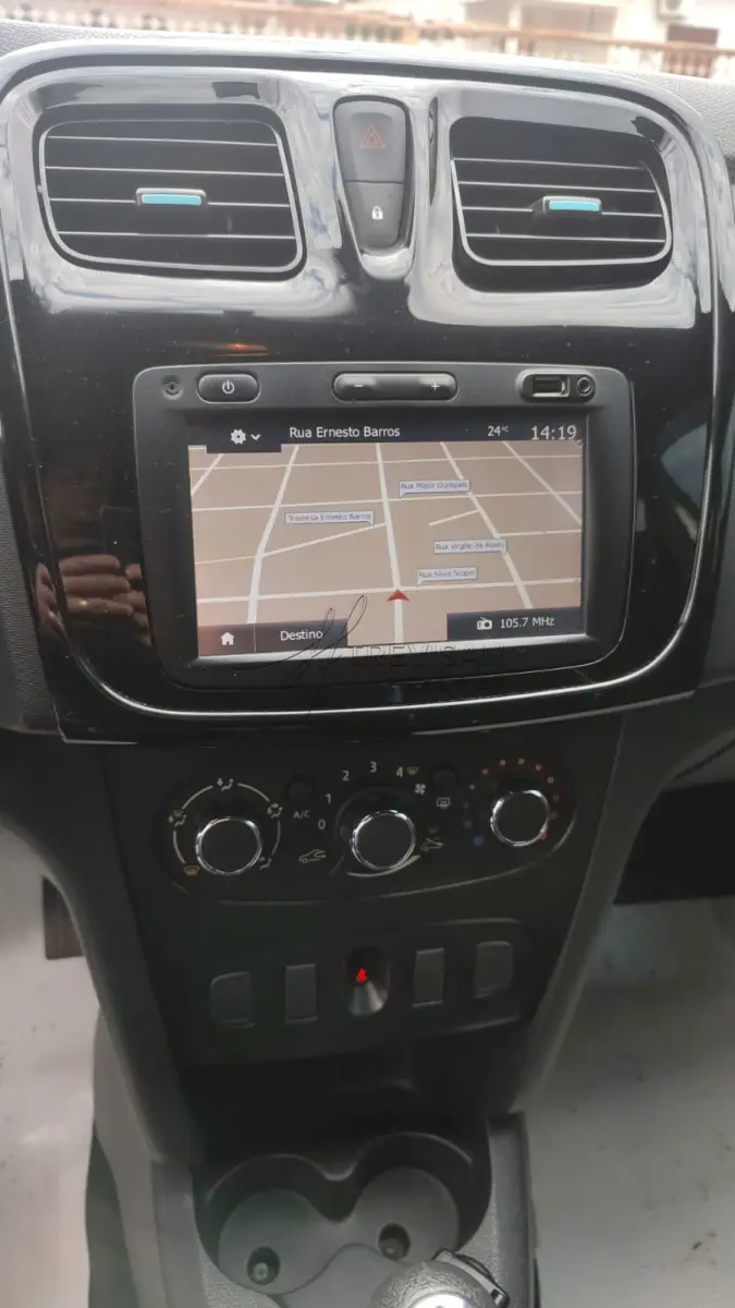 LOTE 000 - Renault Sandero Expression 1.0