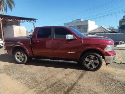 LOTE 001 - VEÍCULO I/RAM CLASSIC LARAMIE, ANO 2022, PLACAS JBQ1B79, COR VERMELHA - BLINDADO
