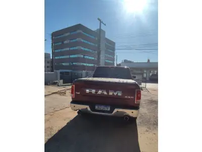 LOTE 001 - VEÍCULO I/RAM CLASSIC LARAMIE, ANO 2022, PLACAS JBQ1B79, COR VERMELHA - BLINDADO