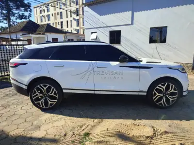 LOTE 002 - VEÍCULO I/LR RANGE ROVER VELAR 2.0 P250 R-DYN. SE, ANO 2018, PLACAS QJA6I35, COR BRANCA