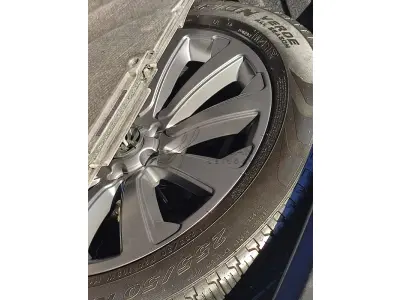 LOTE 002 - VEÍCULO I/LR RANGE ROVER VELAR 2.0 P250 R-DYN. SE, ANO 2018, PLACAS QJA6I35, COR BRANCA